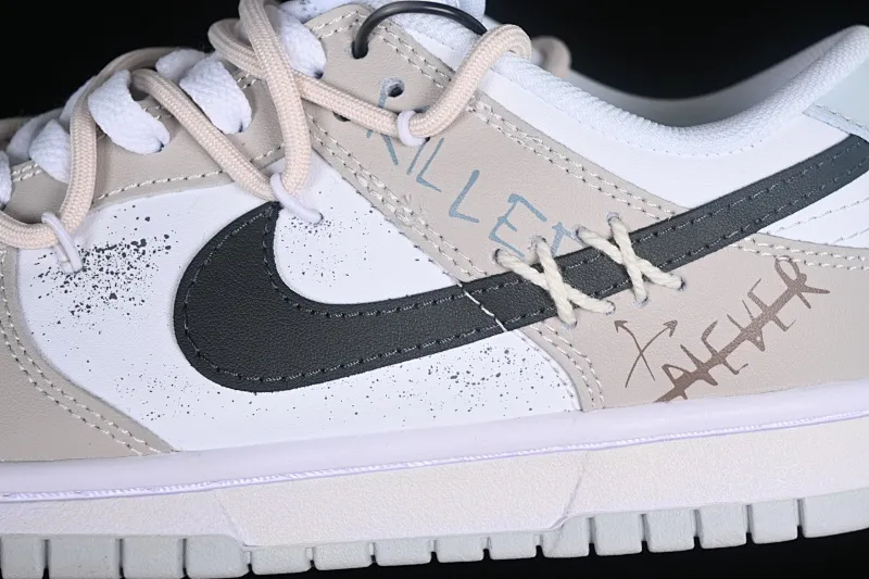 All Categories Nk SB Dunk Series Nk SB Dunk Low Low-top sneakers Nk Dunk Low Retro graffiti Stitched cross black and white gray SB strap low-top casual sneakers DV0831-101
